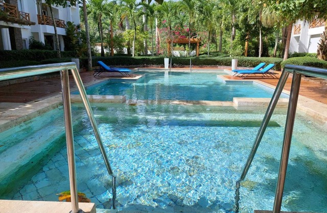 2bd 1 bath close to beach and town.