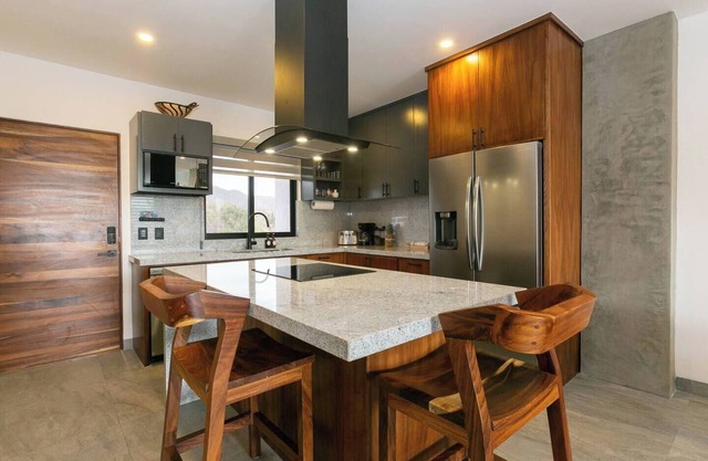 2BD/2BA Ground Floor NEW Condo