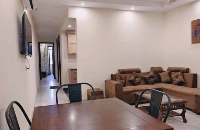 2BHK in Lajpat Nagar near Market