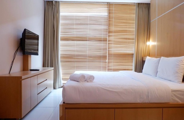 2BR Apartment Kemang Village Connect to Mall By Travelio