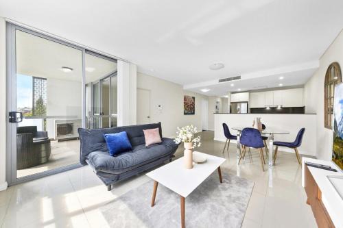 2BR APT Ideal for Families or Business Stays