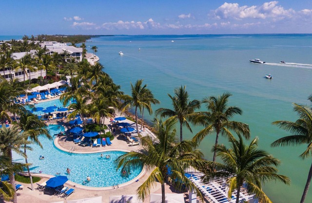 2BR Beach Retreat - Watch Radiant Sunsets over the Gulf -100 Yards From Beach!