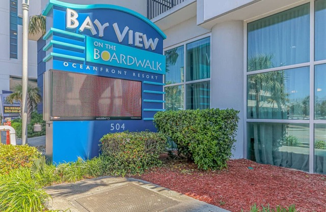 2BR Direct Oceanfront Newly Renovated onBoardwalk!