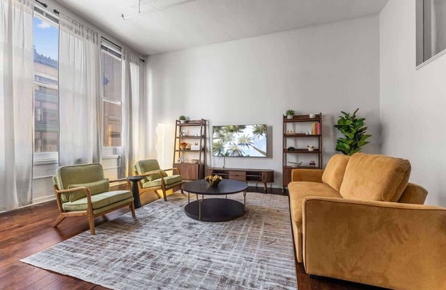 2BR Downtown Gem Sleeps 7 Convention Center