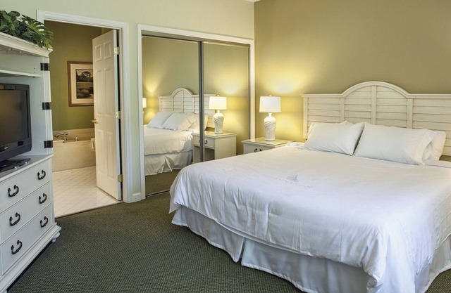 2BR Island Getaway w/Pool, BBQ Area & Easy Ride to Hilton Head Beaches