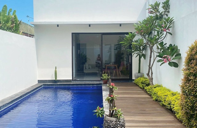 ★ 2BR PRIVATE POOL BOUTIQUE VILLA - OBEROI | SEMINYAK ★