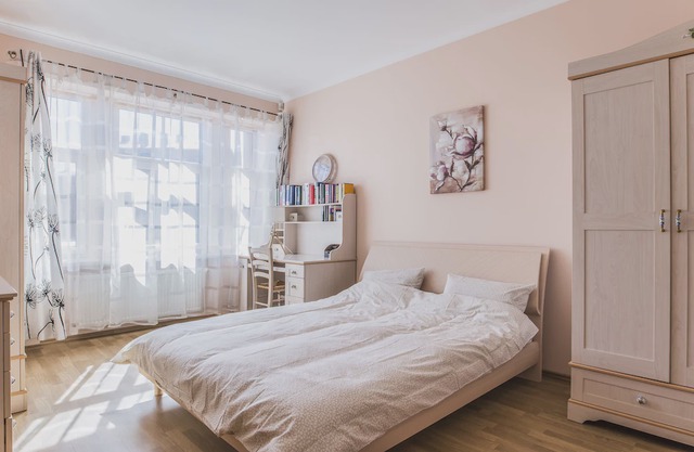 2BR Sunny Residence with parking