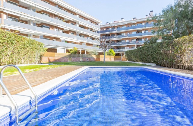 2KIS01- Cozy apartment for 4 people with pool located near the center and the beach