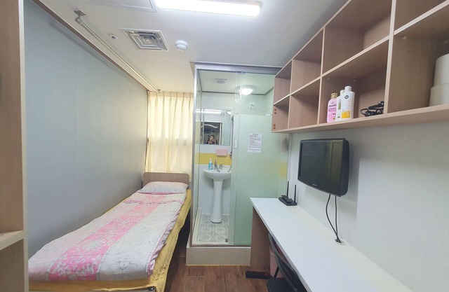2min subway, Women only, Private Room&Bath, plastic recovery