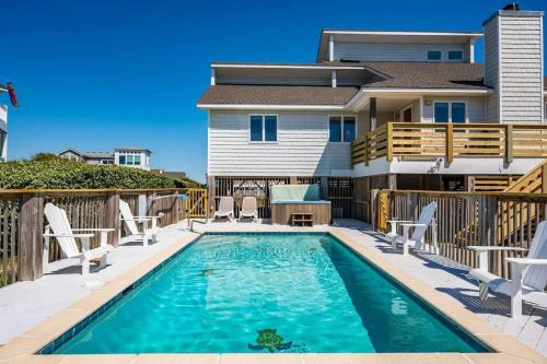 2Min Walk to Beach Private Pool & Hot Tub