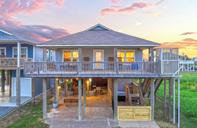 2nd Row | Hot Tub | Fenced Yard