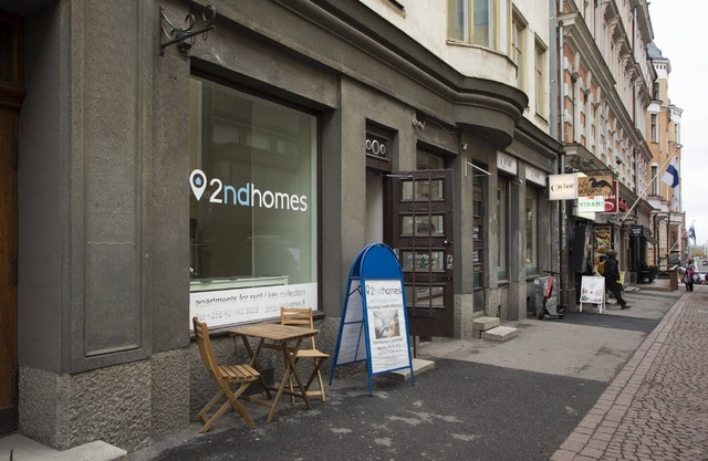 2ndhomes Gorgeous 3BR Apartment w Sauna