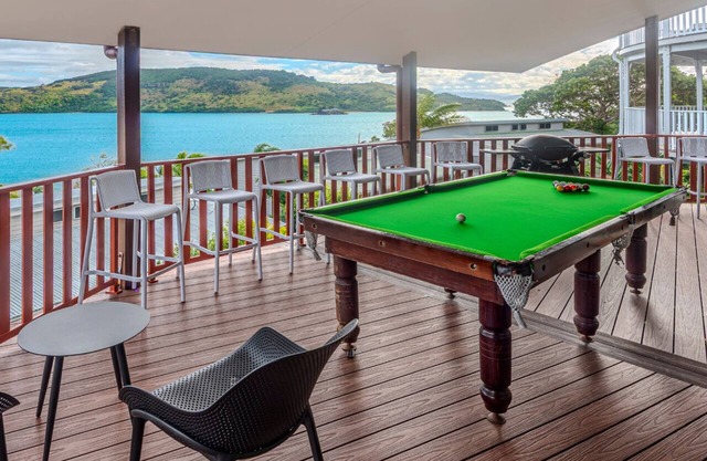 3 B/R Villa, Sunset Views, Buggy -Hamilton Island