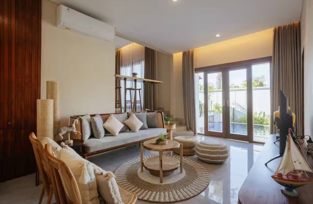 3-Bdr Villa Close to Beach 30% Off!