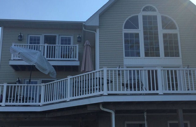 3 bdrm, 2 bath St Lawerence Riverfront rental in the heart of 1000 Island
