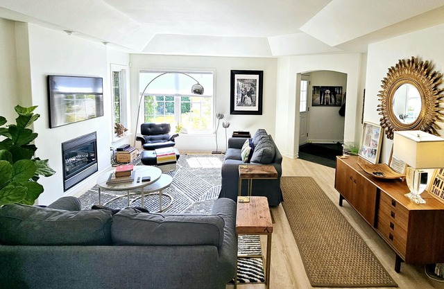 3 Bdrm Family Pet Friendly Bungalow in Virgil, NOTL Mins to Wineries