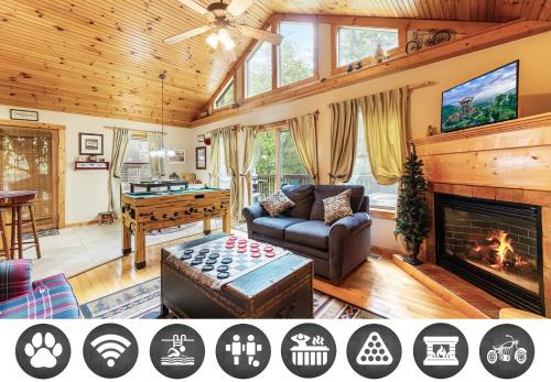3 Bears One-Level Cabin with Pool Table