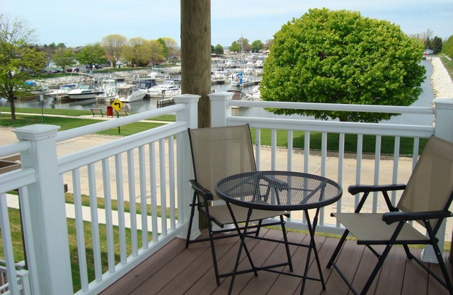 3 Bed, 2 Bath Condo with Large Balcony offering Amazing Marina & Harbor Views