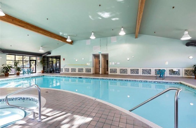 3 bed 2 bath, Wifi, Cable, Pool/Hot Tub, BBQ, Mini Golf, Beach, license#00005785