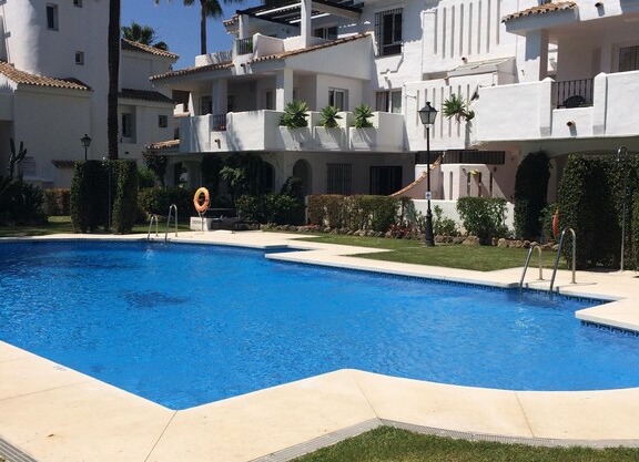 3 bed Apartment Los Naranjos de Marbella Puerto Banus