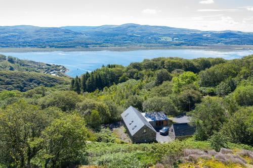 3 Bed in Aberdovey DY033