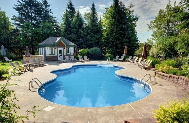 3 Bedroom, 2 Bathrooms, sleeps 7