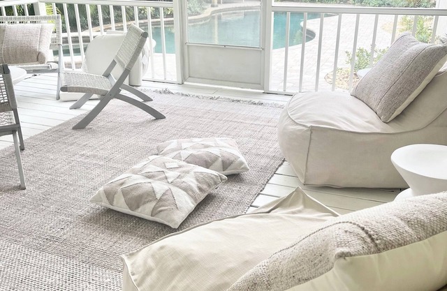 3 bedroom 2 bath private designer bungalow w/pool walk to everything in St Pete
