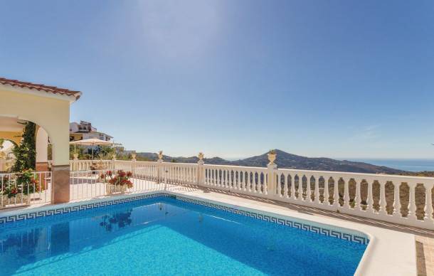 3 bedroom accommodation in Corumbela