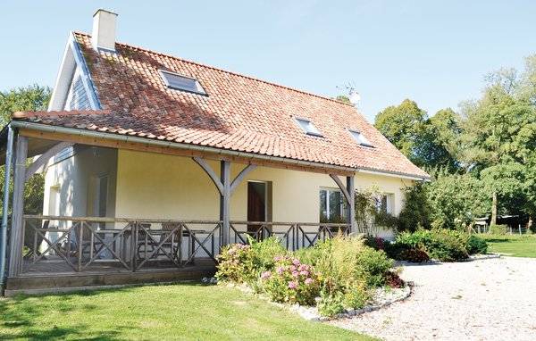 3 bedroom accommodation in Maninghem