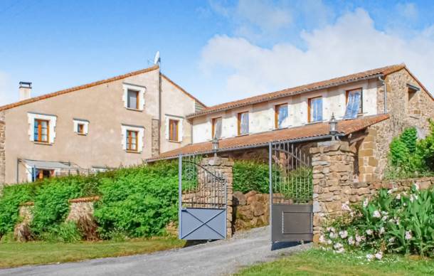 3 bedroom accommodation in Roussines