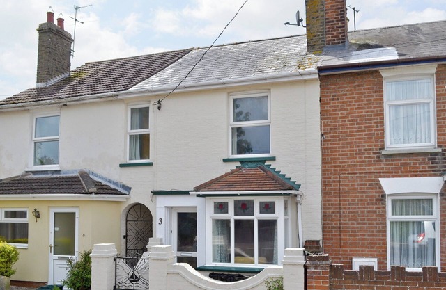 3 bedroom accommodation in Brightlingsea