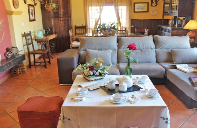 3 bedroom accommodation in Hornachuelos