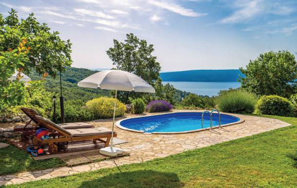 3 bedroom accommodation in Martina