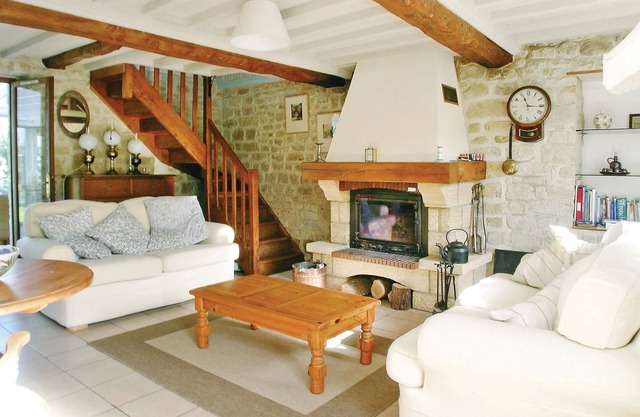 3 bedroom accommodation in Blosville