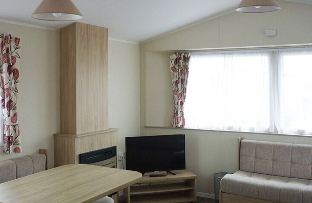3 bedroom accommodation in Towyn, Conwy