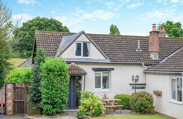 3 bedroom accommodation in Coffinswell, near Newton Abbot