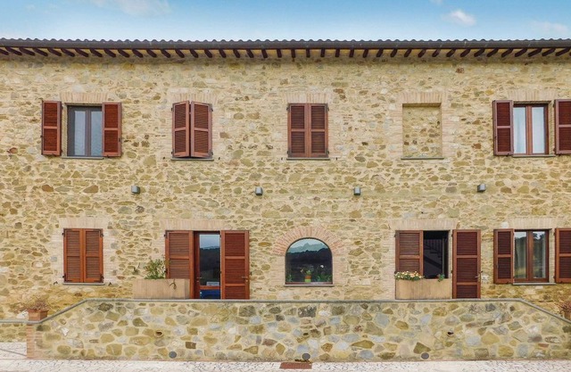 3 bedroom accommodation in Baschi -TR-