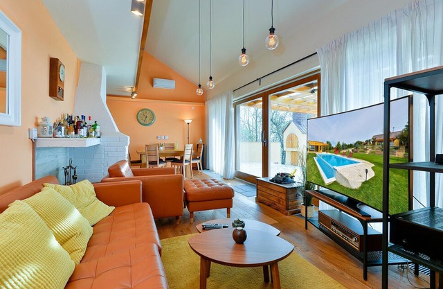 3 bedroom accommodation in Dragoslavec