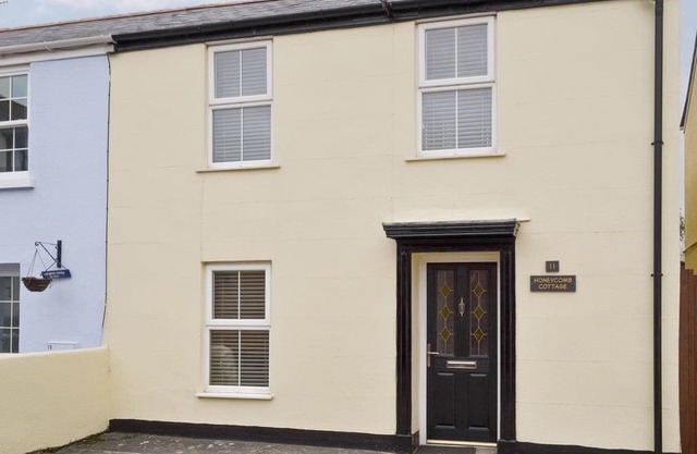3 bedroom accommodation in Shaldon