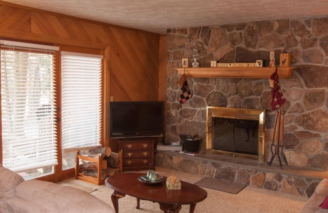3 bedroom accommodation in Davis
