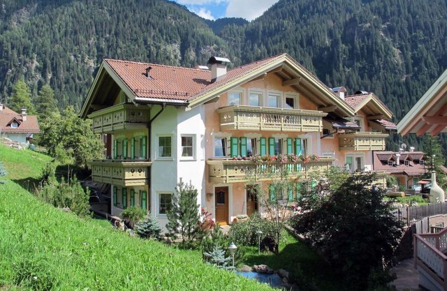 3 bedroom Apartment, sleeps 6 in Fontanazzo with WiFi