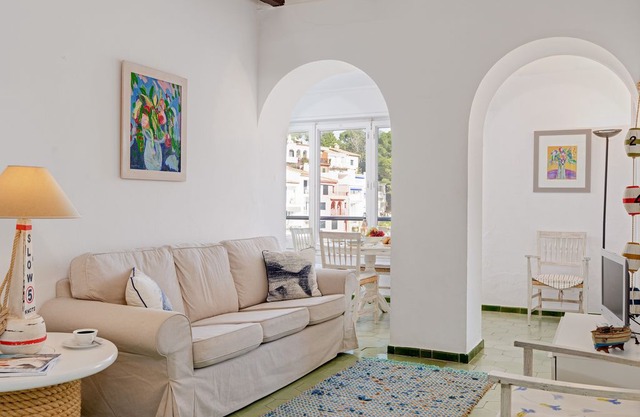 3 bedroom Apartment, sleeps 6 in Begur with WiFi