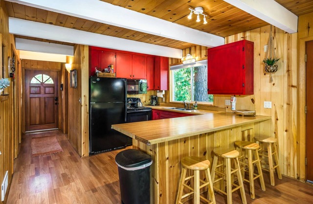 3 bedroom cabin in arnold