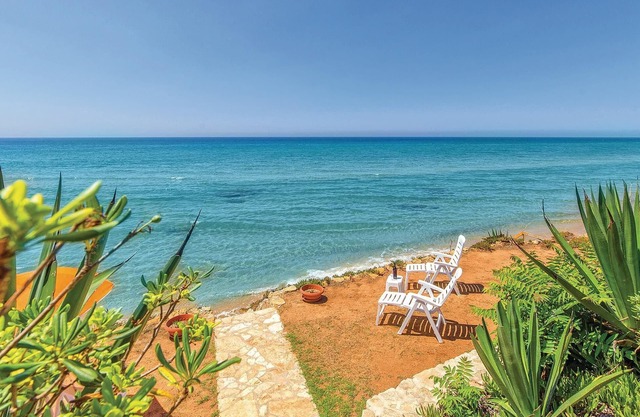 3 bedroom cozy home in Menfi AG