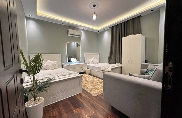 3-bedroom villa with a pool Sheikh Zayed City with WiFi