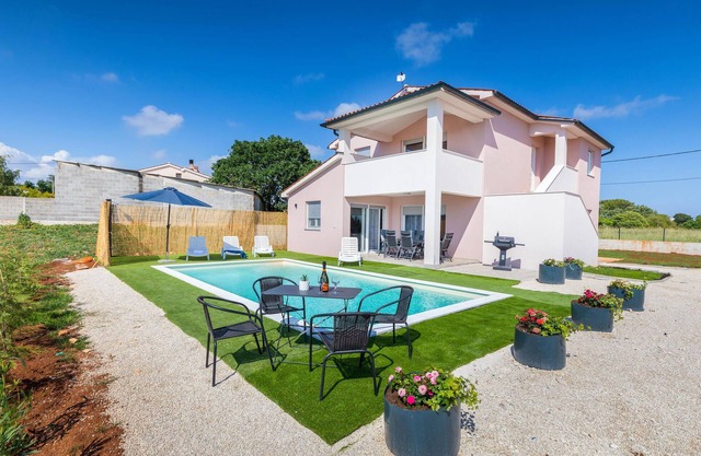 3 bedroom gorgeous home in Pula