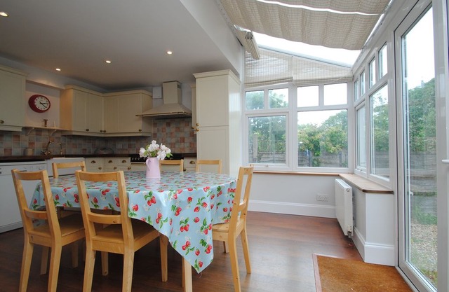 3 bedroom House in Studland - DC033
