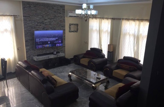 3 Bedroom Luxury Lifestyle HomeAwayfromHome