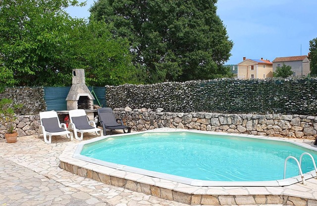 3 bedroom nice home in Malinska