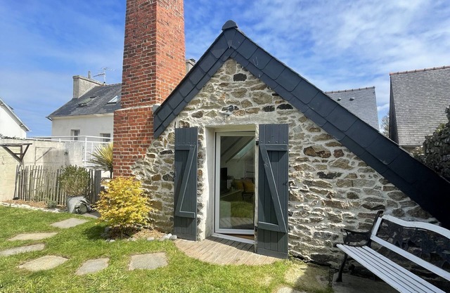 3 Bedroom Private vacation home in Saint-Renan